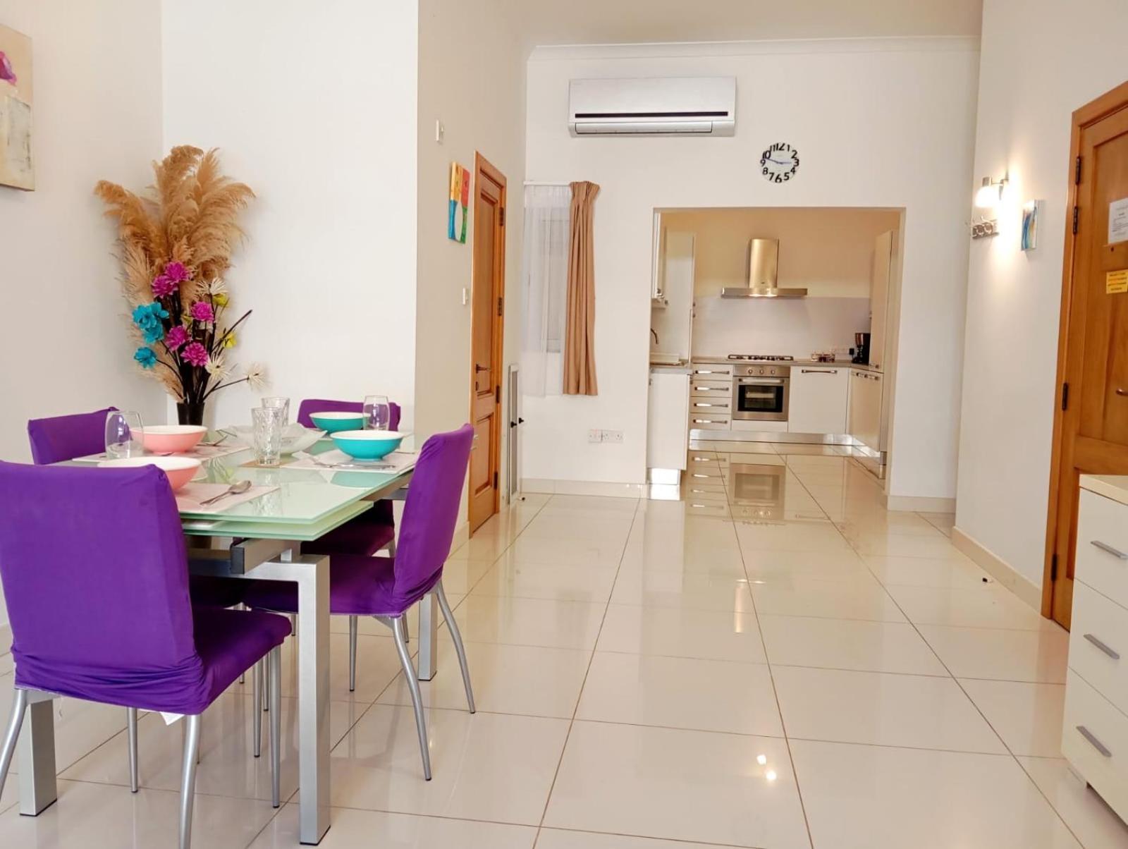 Modern Apartment In The Heart Of Sliema Steps From The Seafront 외부 사진
